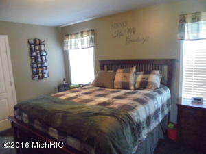 1400 E Deaner Rd, Edmore, MI 48829 photo 18