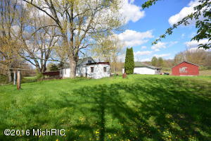 142 M 89, Plainwell, MI 49080 photo 5