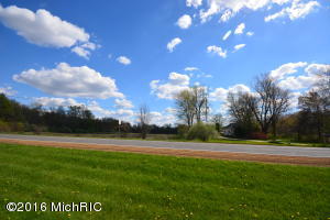 142 M 89, Plainwell, MI 49080 photo 8