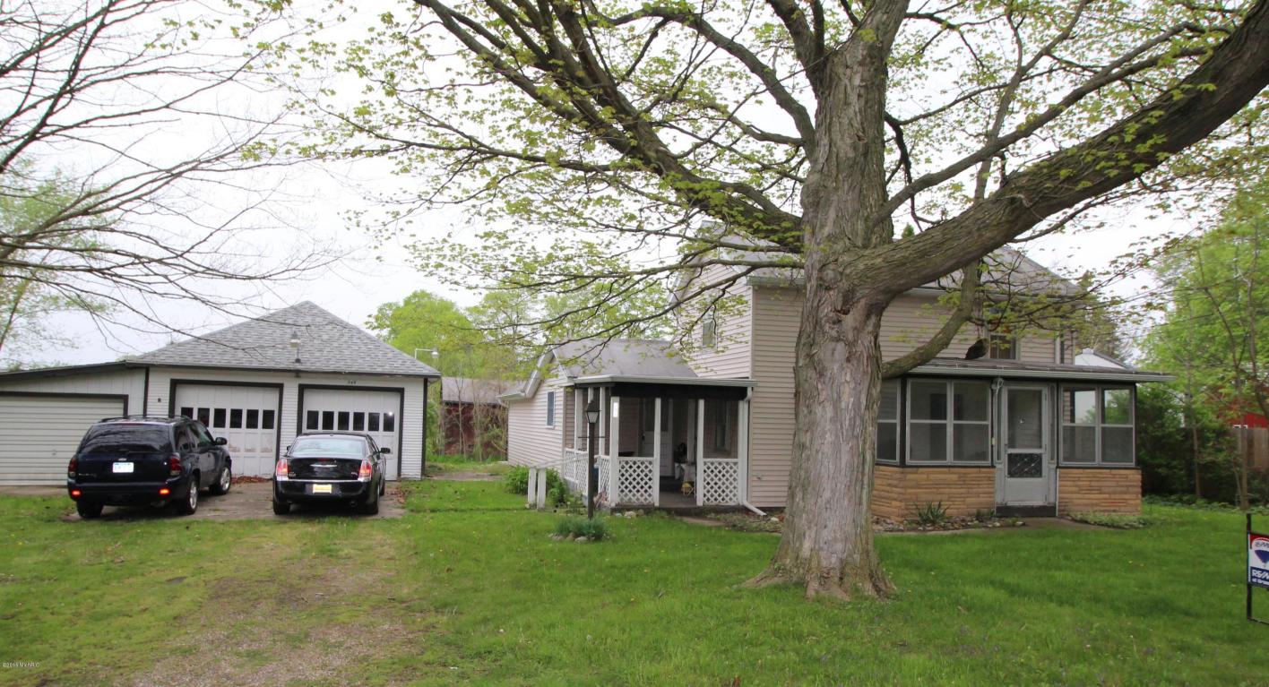 249 S Robinson St, Lyons, MI 48851 photo 1