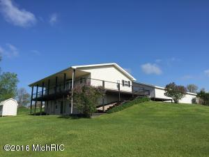 3314 E Charles, Ionia, MI 48846 photo 2