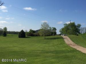 3314 E Charles, Ionia, MI 48846 photo 3