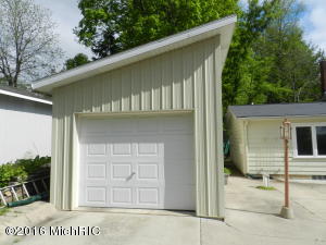 22246 Ash St, Cassopolis, MI 49031 photo 3