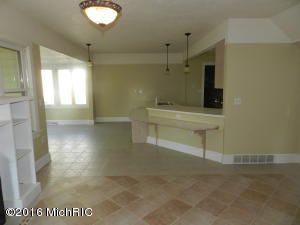 22246 Ash St, Cassopolis, MI 49031 photo 6