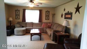 610 E River St, Whitehall, MI 49461 photo 11