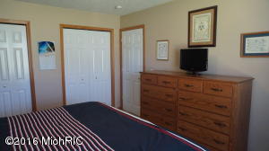 1017 Allen Ct, Plainwell, MI 49080 photo 7