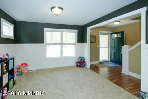 962 Scenic View Dr, Plainwell, MI 49080 photo 5