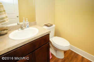 962 Scenic View Dr, Plainwell, MI 49080 photo 12