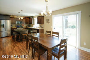 962 Scenic View Dr, Plainwell, MI 49080 photo 8