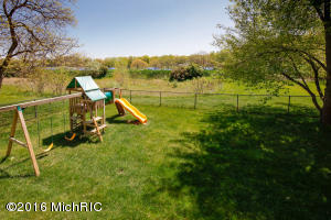 962 Scenic View Dr, Plainwell, MI 49080 photo 22