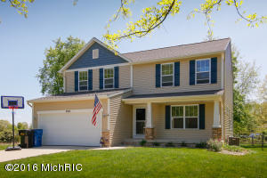 962 Scenic View Dr, Plainwell, MI 49080 photo 1