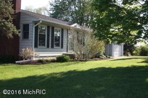 8384 36th St SE, Ada, MI 49301 photo 3