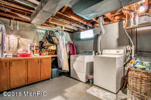 552 Cosmopolitan, Marshall, MI 49068 photo 21