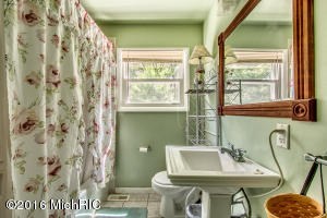 552 Cosmopolitan, Marshall, MI 49068 photo 14