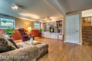 552 Cosmopolitan, Marshall, MI 49068 photo 17