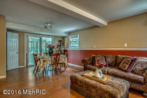 552 Cosmopolitan, Marshall, MI 49068 photo 18