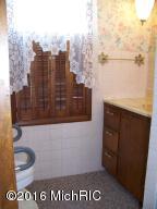 123 E Washington, Belding, MI 48809 photo 14