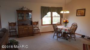 115 Jeremy St, Constantine, MI 49042 photo 7