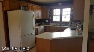 115 Jeremy St, Constantine, MI 49042 photo 8