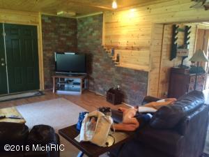531 N Ferris Ave, White Cloud, MI 49349 photo 6