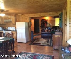 531 N Ferris Ave, White Cloud, MI 49349 photo 7