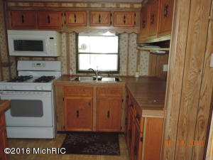 106 Wright Rd, Quincy, MI 49082 photo 4