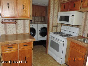 106 Wright Rd, Quincy, MI 49082 photo 6
