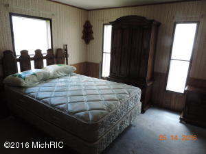 106 Wright Rd, Quincy, MI 49082 photo 8