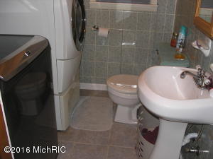 430 E Clinton St, Constantine, MI 49042 photo 18