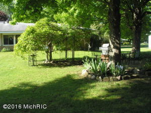 430 E Clinton St, Constantine, MI 49042 photo 6