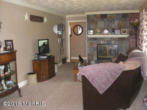 430 E Clinton St, Constantine, MI 49042 photo 7