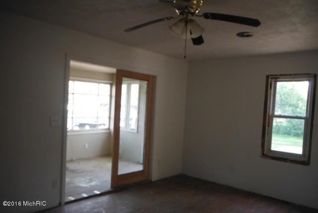 233 Reynolds Rd, Springfield, MI 49037 photo 5