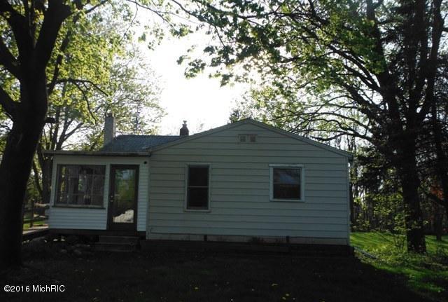 233 Reynolds Rd, Springfield, MI 49037 photo 1