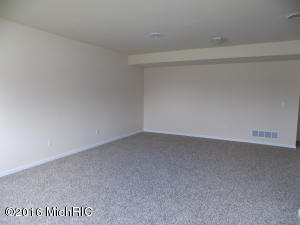 866 E Harmony Dr, Sparta, MI 49345 photo 8