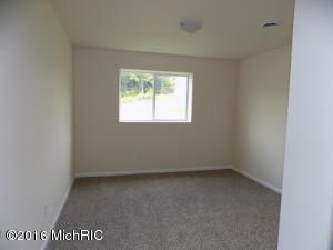 866 E Harmony Dr, Sparta, MI 49345 photo 12