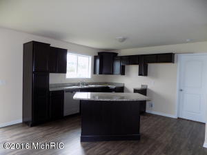 866 E Harmony Dr, Sparta, MI 49345 photo 3