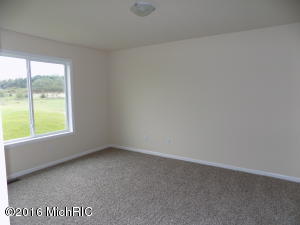 866 E Harmony Dr, Sparta, MI 49345 photo 5