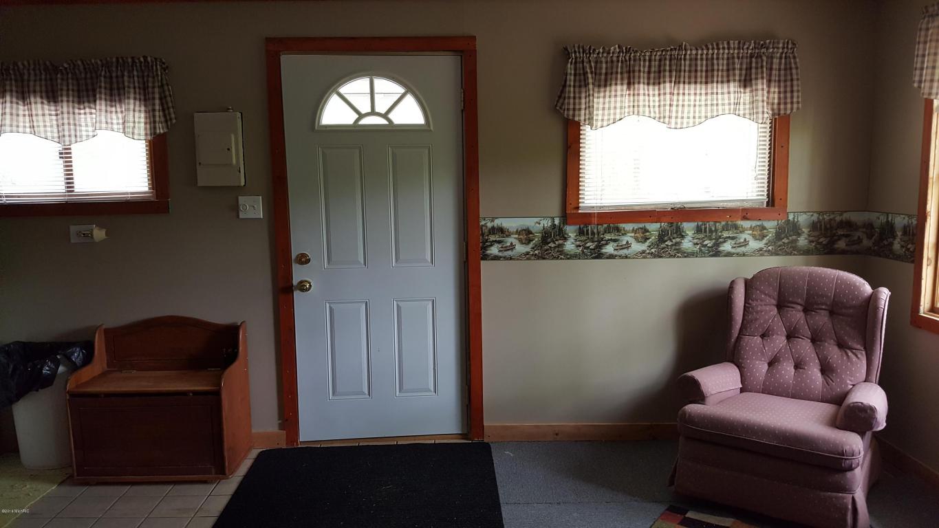 3101 N Evergreen, White Cloud, MI 49349 photo 6