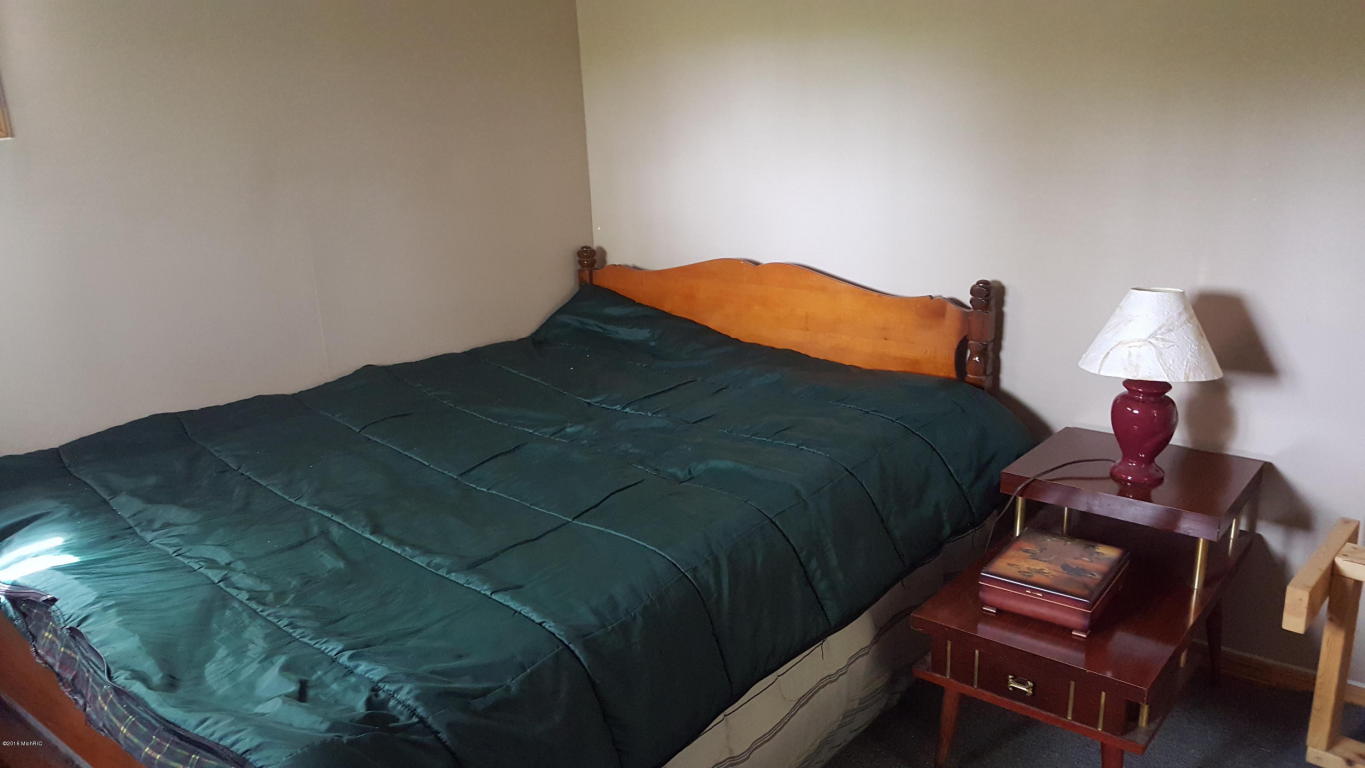 3101 N Evergreen, White Cloud, MI 49349 photo 10