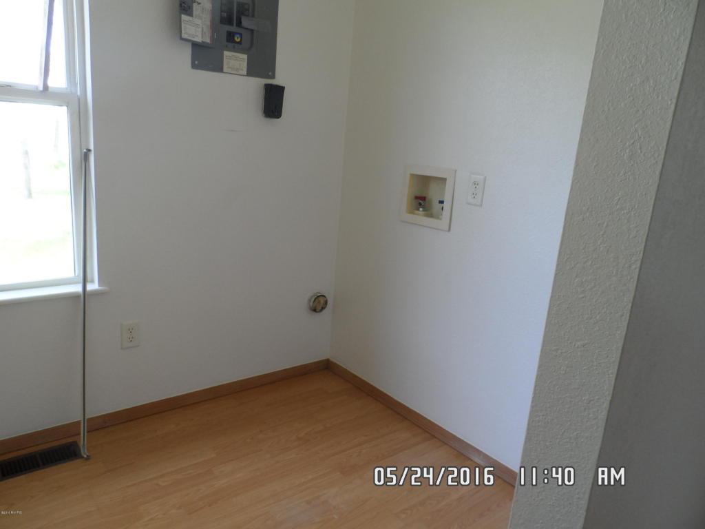 1519 E Monroe St, White Cloud, MI 49349 photo 9