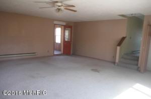 227 12th St, Plainwell, MI 49080 photo 5