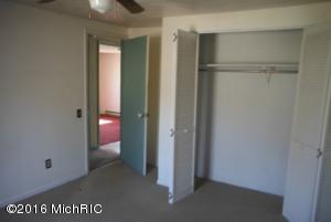 227 12th St, Plainwell, MI 49080 photo 10