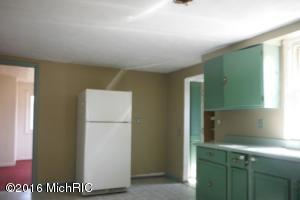 227 12th St, Plainwell, MI 49080 photo 6