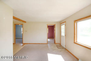 1995 Miriam Rd, Belding, MI 48809 photo 5
