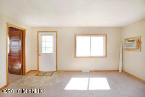 1995 Miriam Rd, Belding, MI 48809 photo 4