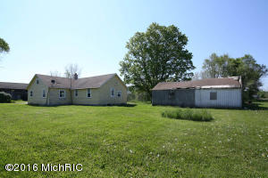 1995 Miriam Rd, Belding, MI 48809 photo 17
