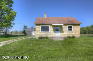 1995 Miriam Rd, Belding, MI 48809 photo 1