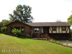 3140 E B Ave, Plainwell, MI 49080 photo 1
