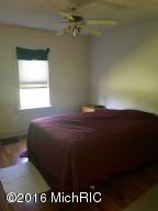 693 Warren St, Marshall, MI 49068 photo 8
