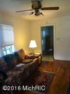 693 Warren St, Marshall, MI 49068 photo 10